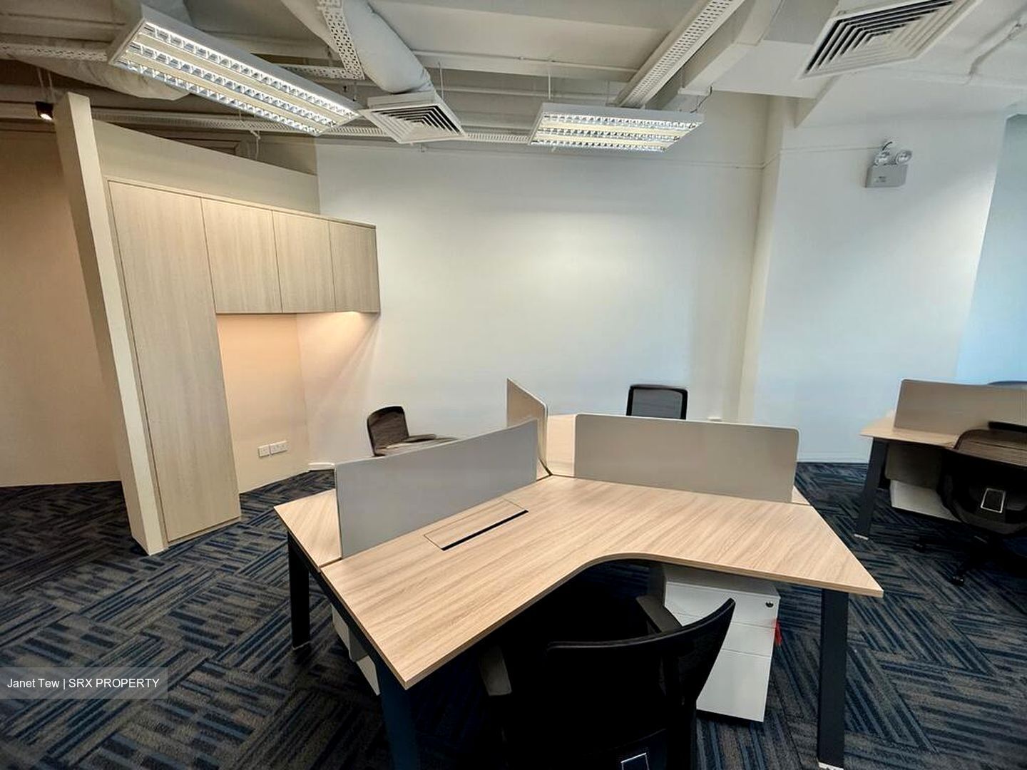 PLUS (D1), Office #484048021